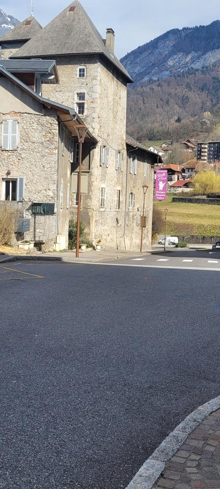 Maison De Sisi Ugine Exterior foto